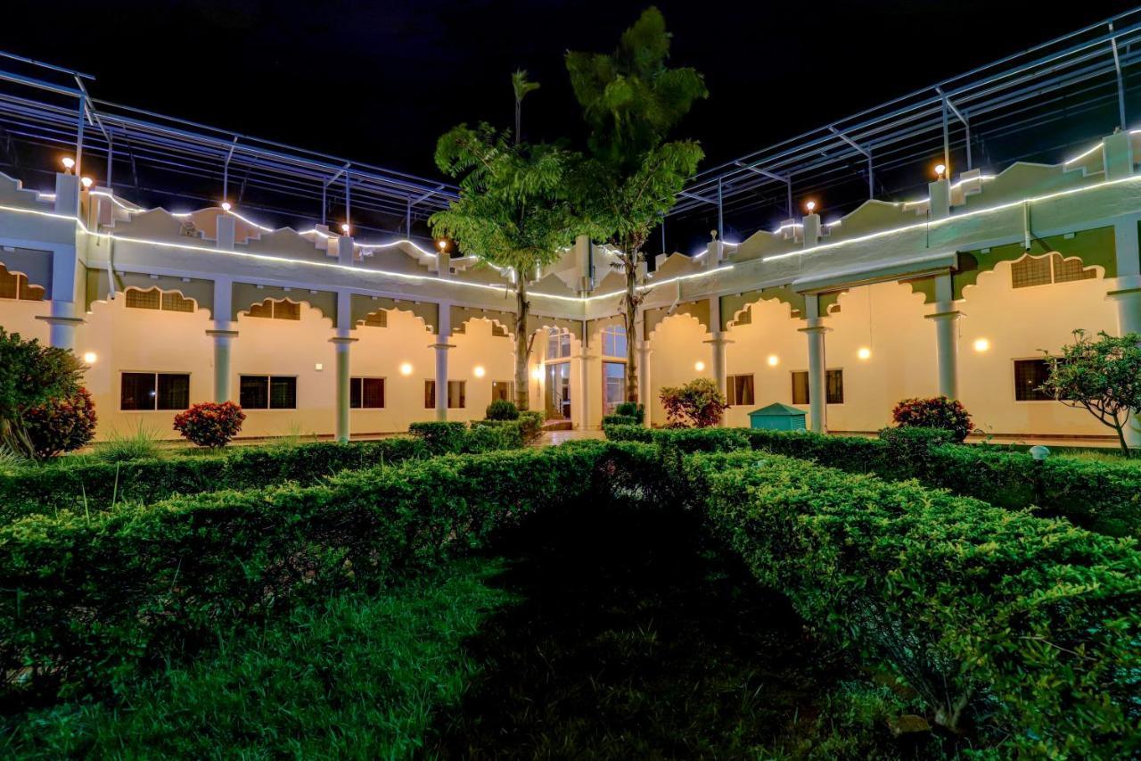 Brindavan Garden Resort & Spa Krishnarajasagara Bagian luar foto