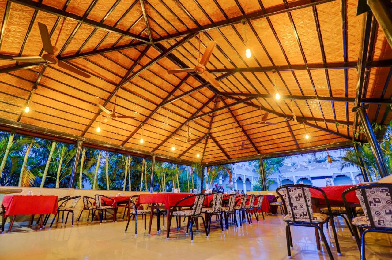 Brindavan Garden Resort & Spa Krishnarajasagara Bagian luar foto