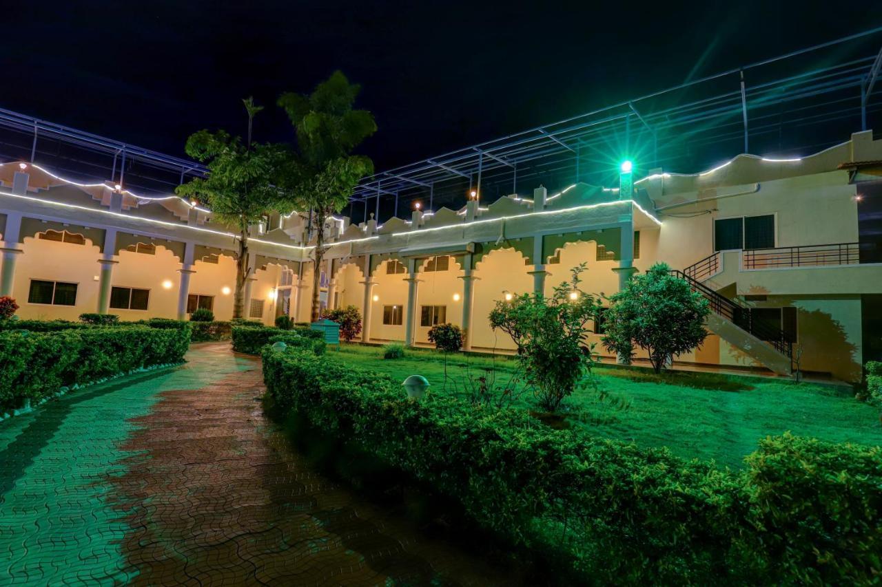 Brindavan Garden Resort & Spa Krishnarajasagara Bagian luar foto