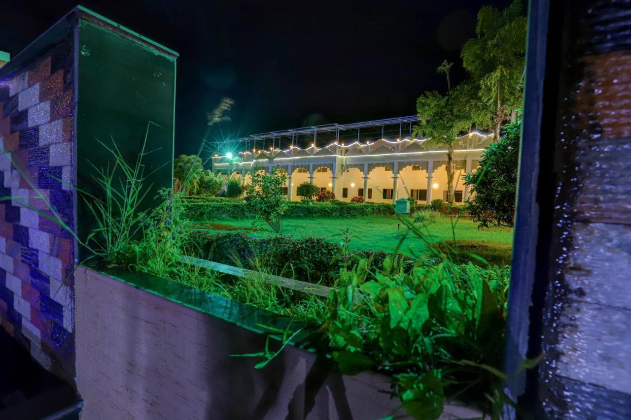 Brindavan Garden Resort & Spa Krishnarajasagara Bagian luar foto