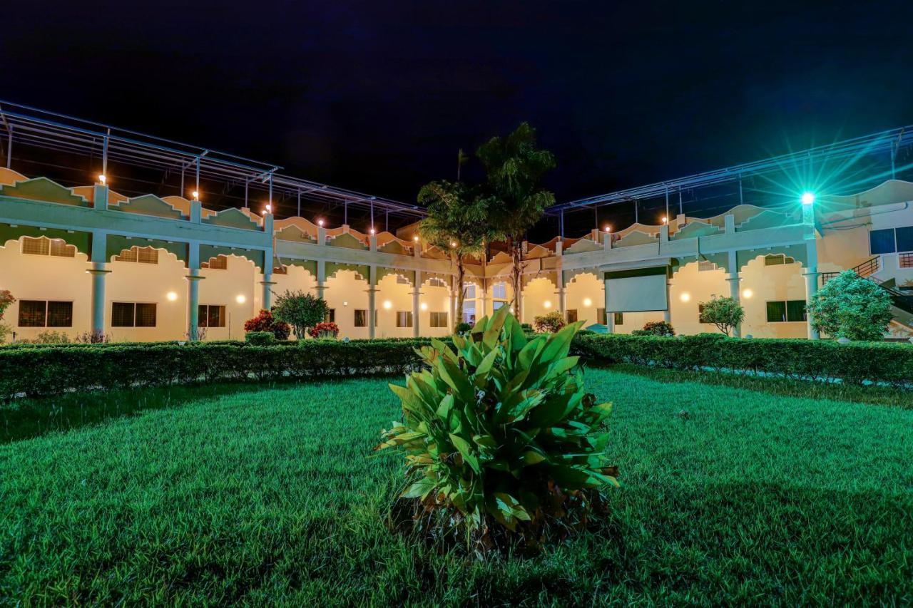 Brindavan Garden Resort & Spa Krishnarajasagara Bagian luar foto